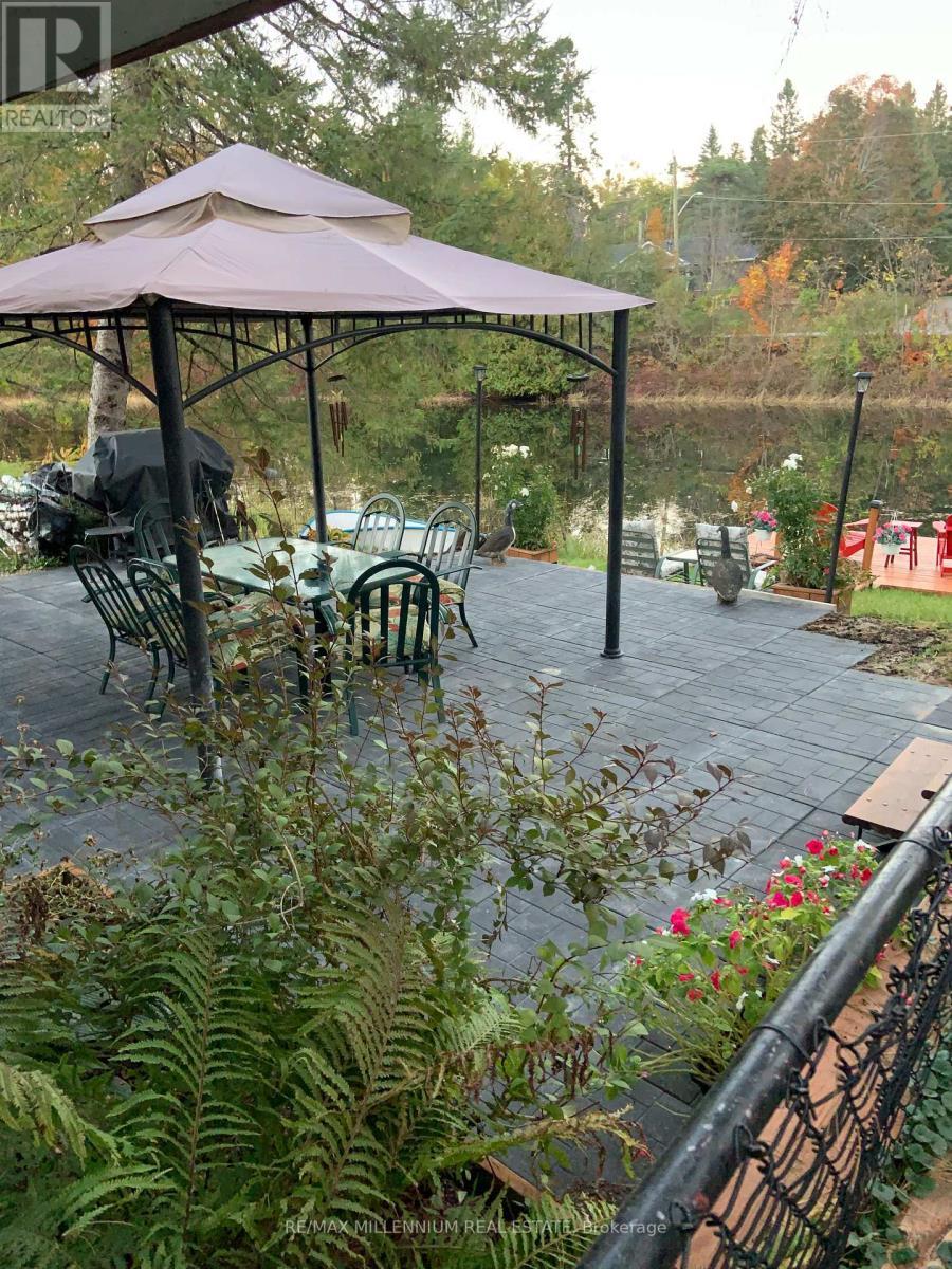 3741 Cedar Rapids Drive S, Severn, ON - Outdoor With Body Of Water