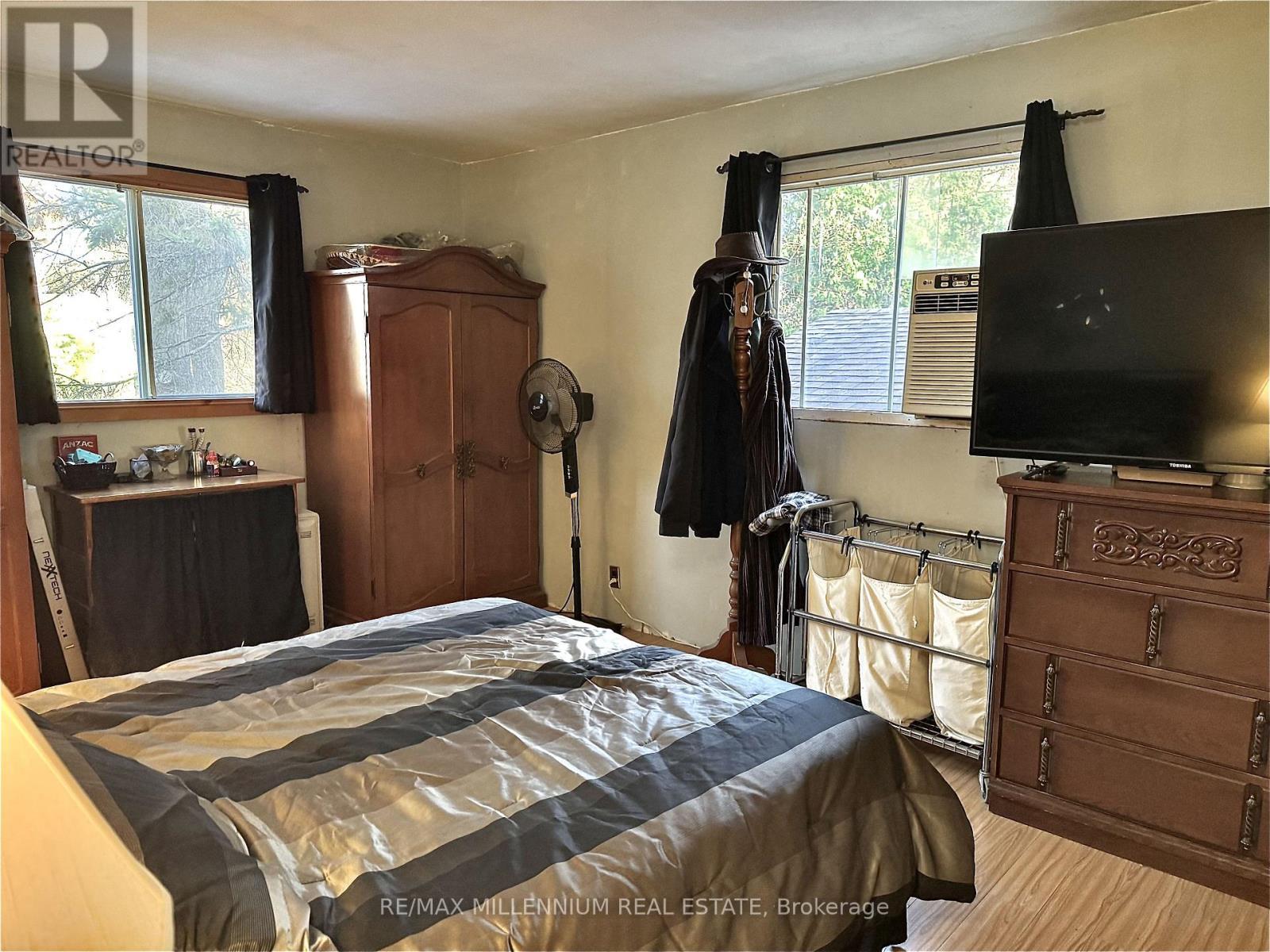 3741 Cedar Rapids Drive S, Severn, ON - Indoor Photo Showing Bedroom