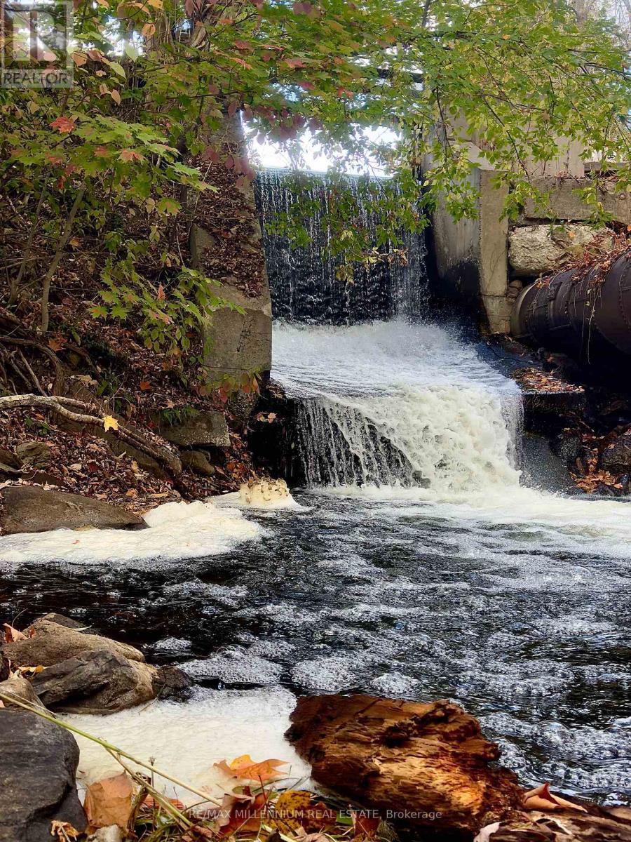 3741 Cedar Rapids Drive S, Severn, ON - Outdoor