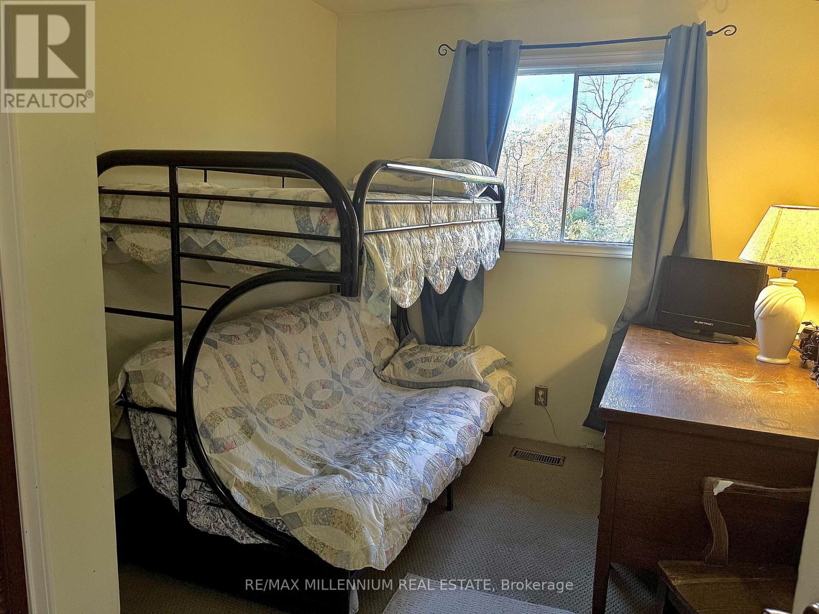 3741 Cedar Rapids Drive S, Severn, ON - Indoor Photo Showing Bedroom