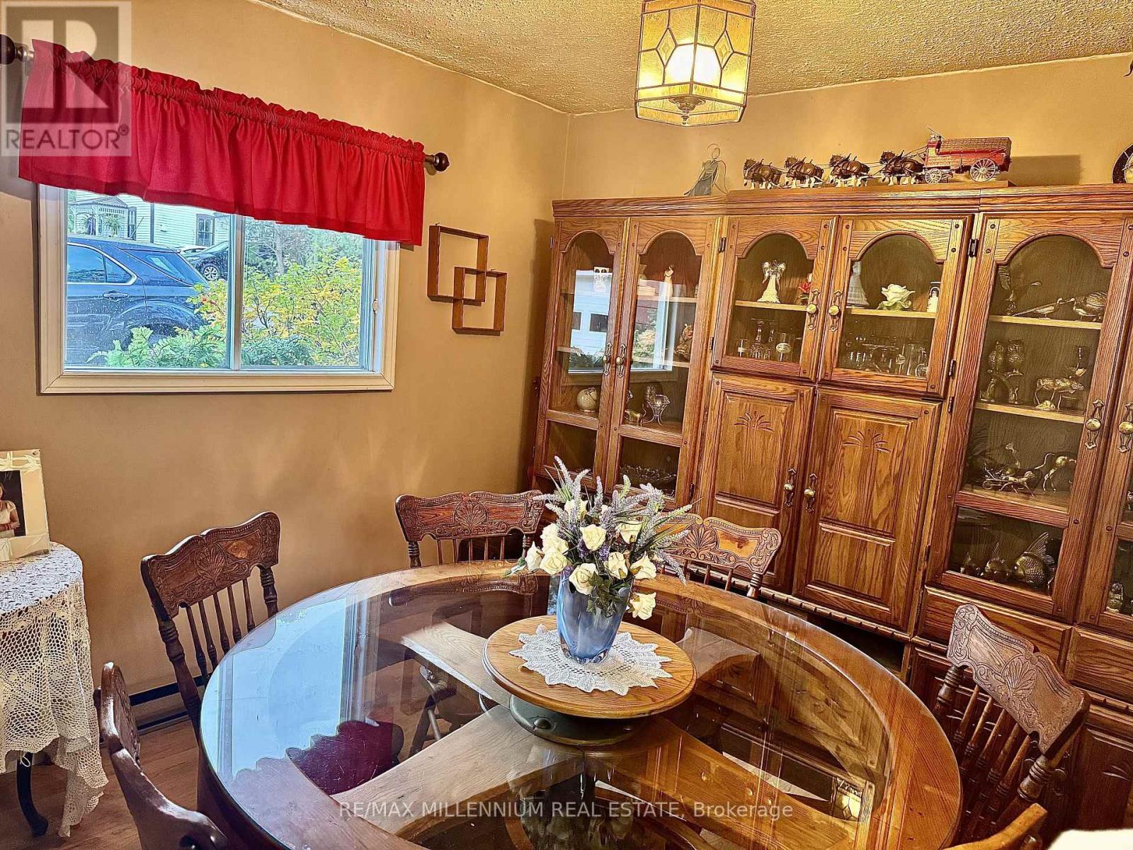 3741 Cedar Rapids Drive S, Severn, ON - Indoor Photo Showing Dining Room