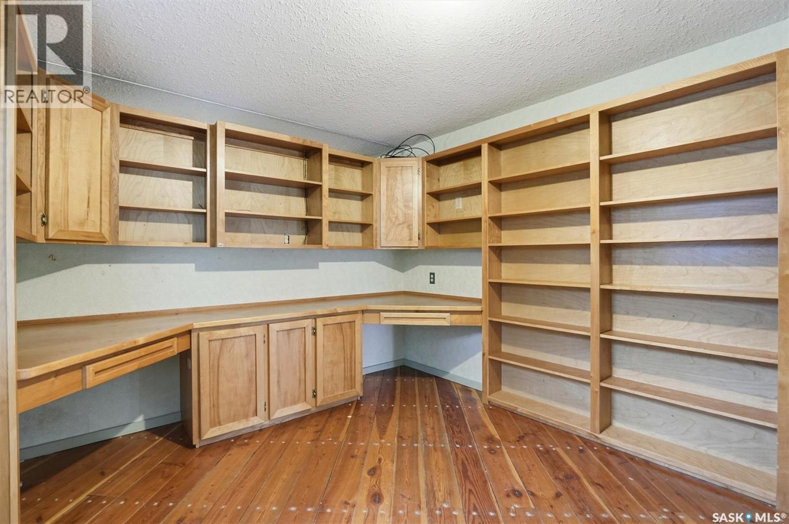 330 Fehr Crescent, Martensville, SK - Indoor