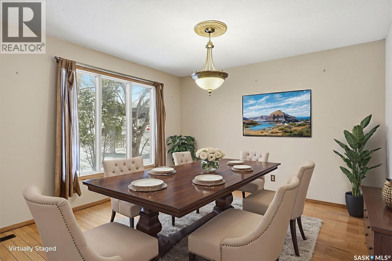 330 Fehr Crescent, Martensville, SK - Indoor Photo Showing Dining Room