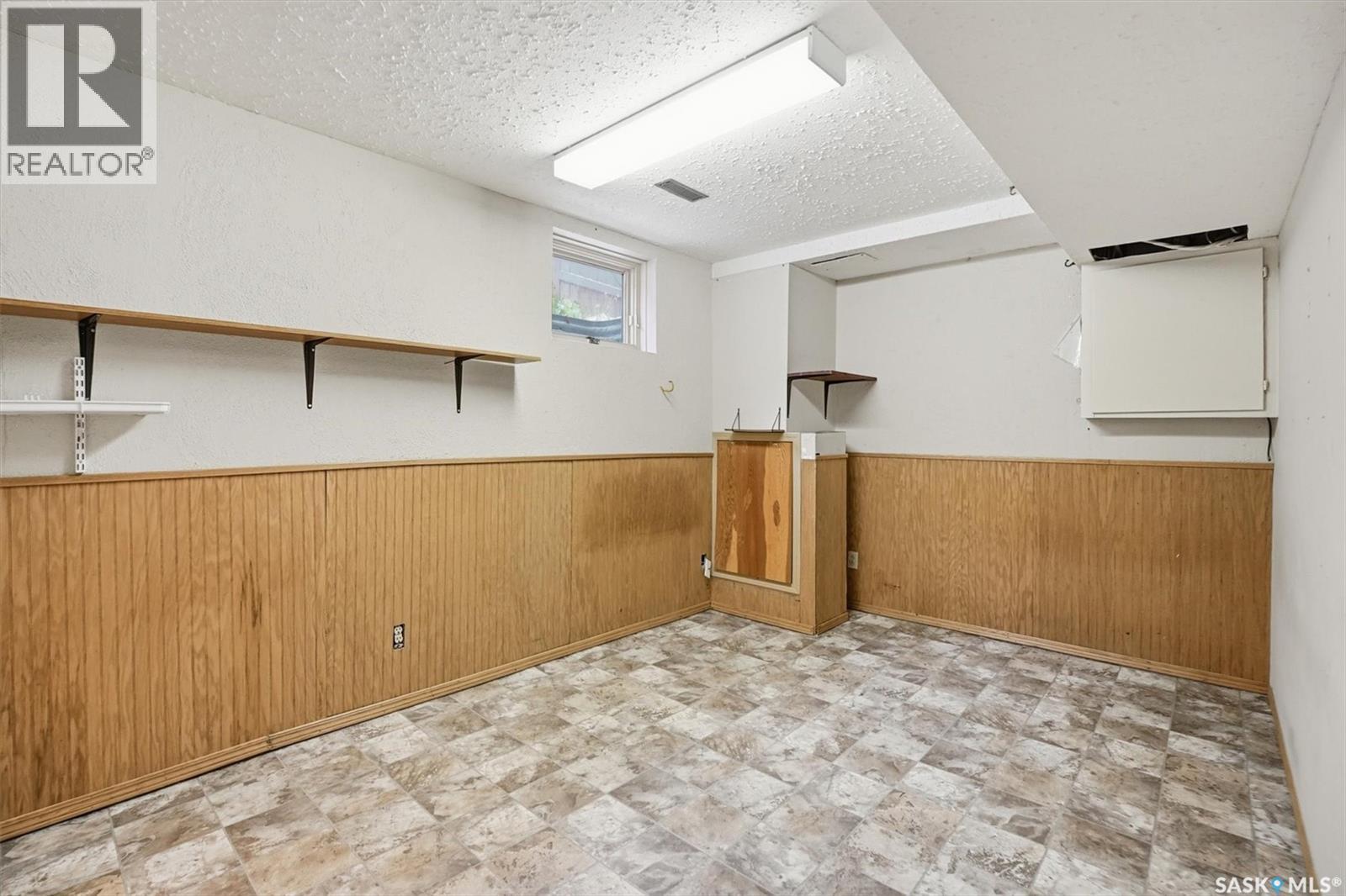 330 Fehr Crescent, Martensville, SK - Indoor Photo Showing Other Room