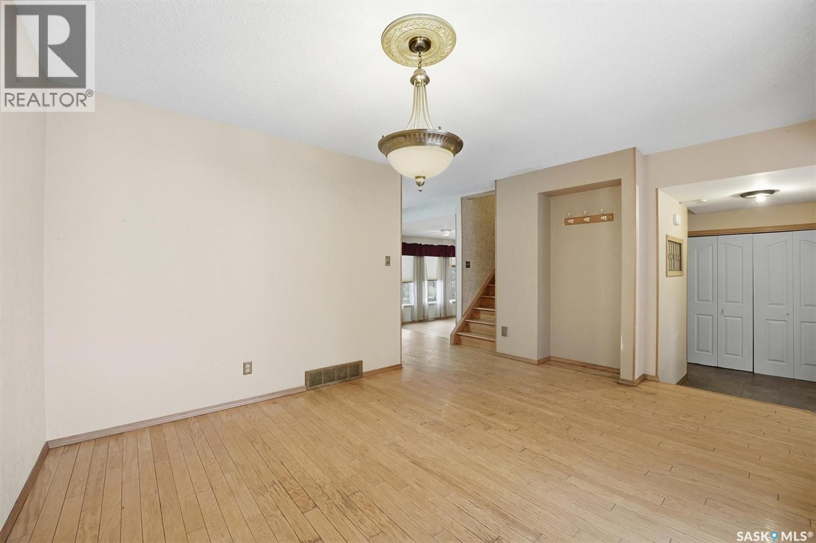 330 Fehr Crescent, Martensville, SK - Indoor Photo Showing Other Room