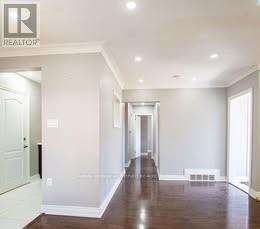 Upper - 27 Meadowland Drive, Brampton, ON - Indoor Photo Showing Other Room