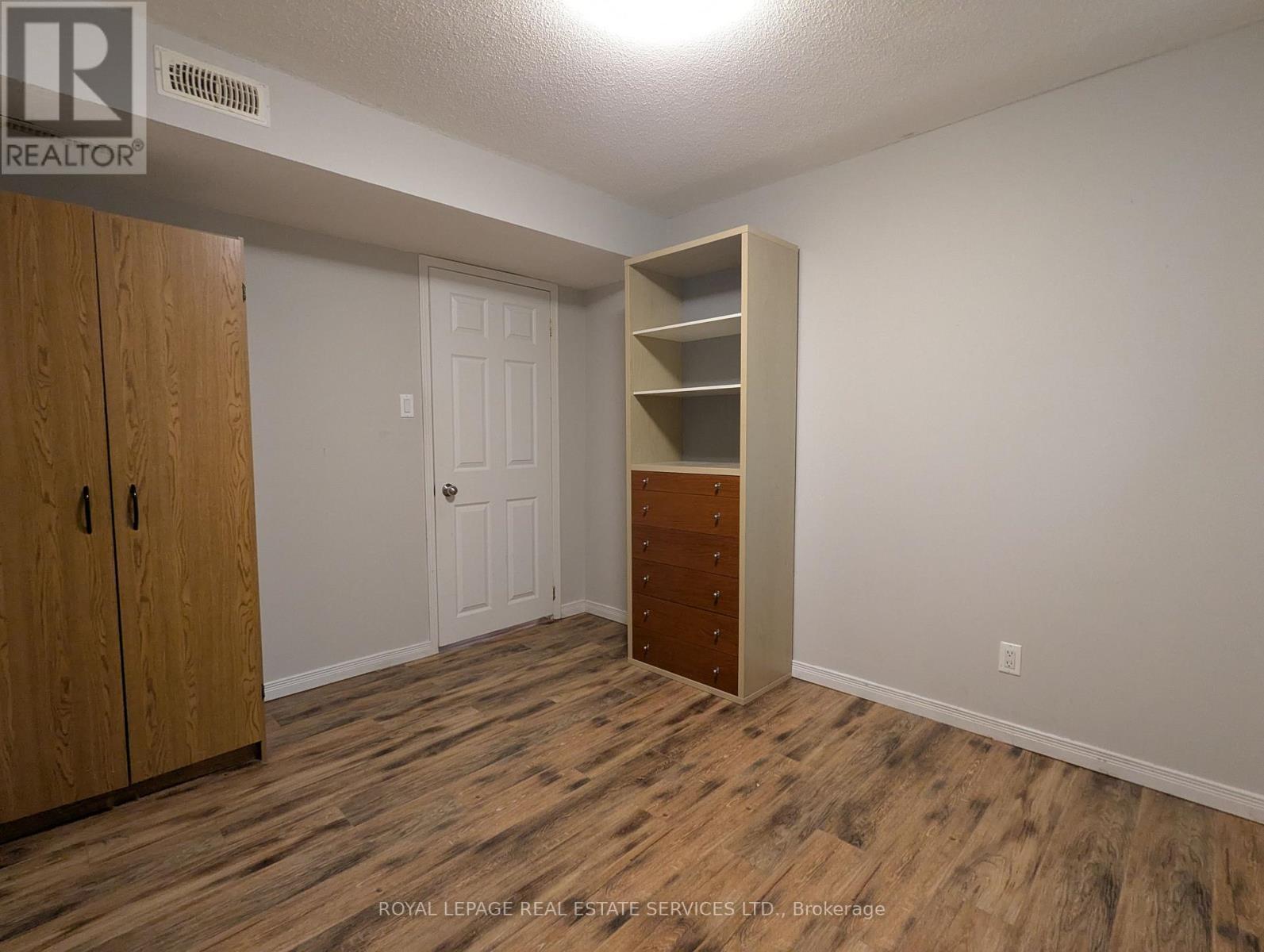 Bsmt - 6053 Leeside Crescent, Mississauga, ON - Indoor Photo Showing Other Room