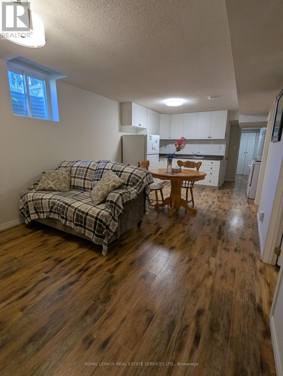 Bsmt - 6053 Leeside Crescent, Mississauga, ON - Indoor