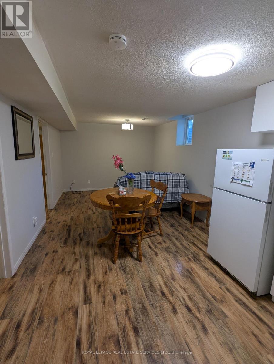 Bsmt - 6053 Leeside Crescent, Mississauga, ON - Indoor