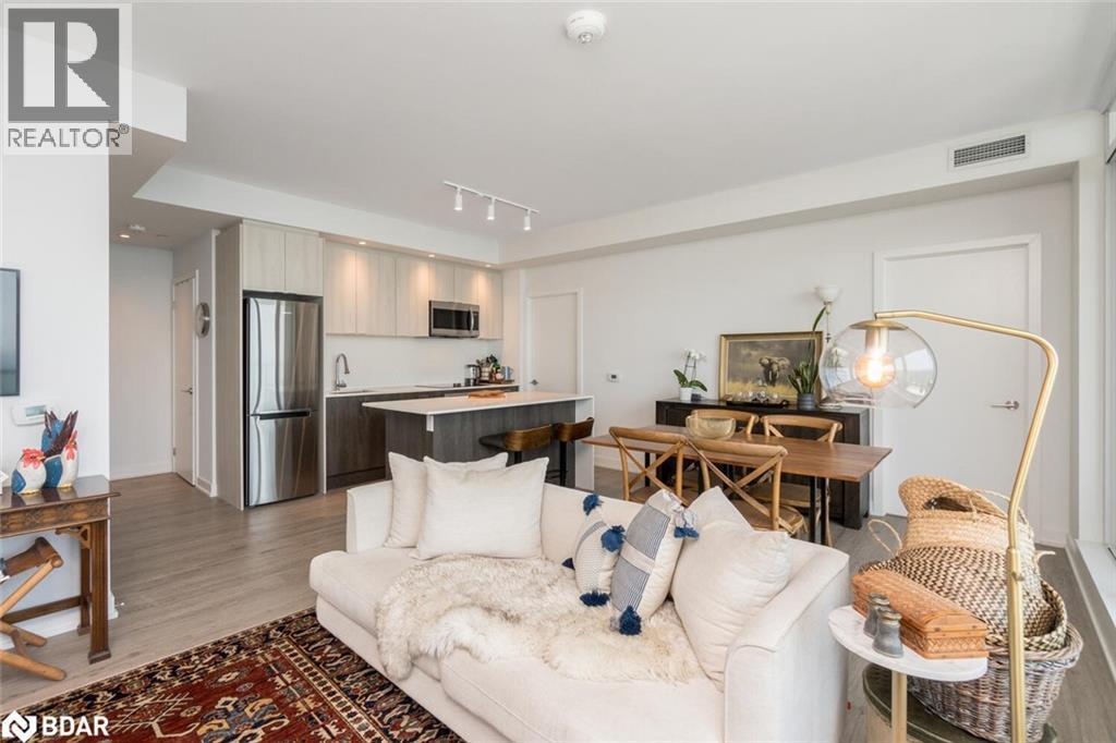 1926 Lake Shore Boulevard W Unit# 2307, Toronto, ON - Indoor Photo Showing Other Room