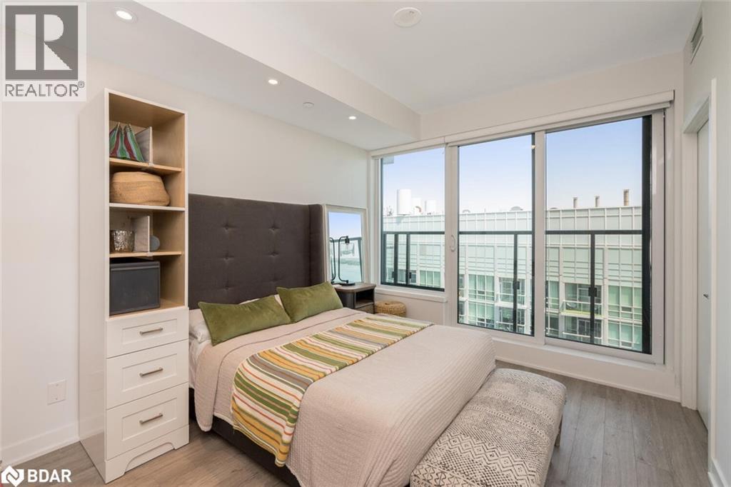1926 Lake Shore Boulevard W Unit# 2307, Toronto, ON - Indoor Photo Showing Bedroom