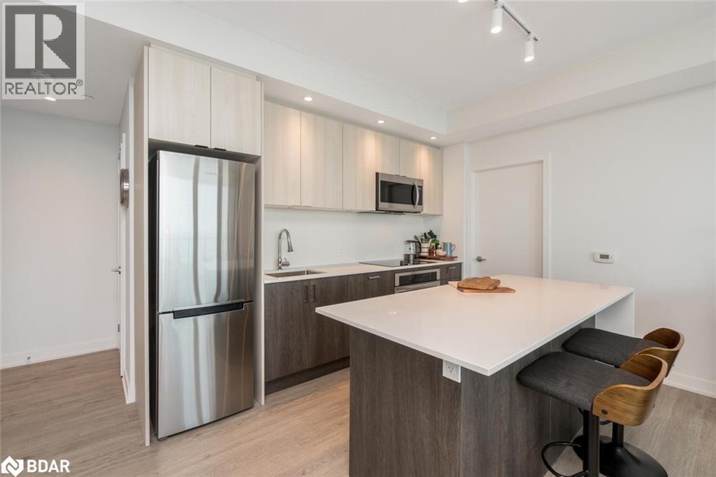 1926 Lake Shore Boulevard W Unit# 2307, Toronto, ON - Indoor Photo Showing Kitchen