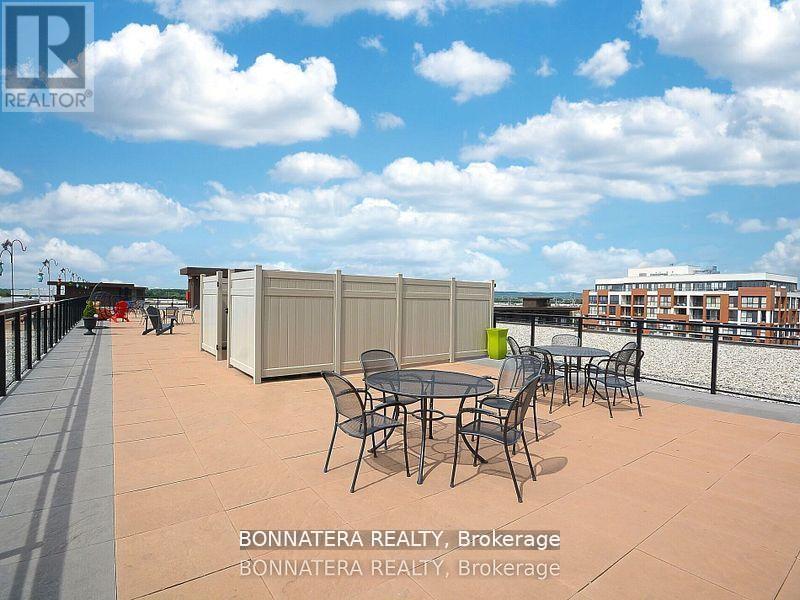 209 - 5010 Corporate Drive, Burlington, ON - Outdoor