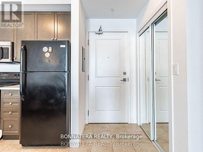 209 - 5010 Corporate Drive, Burlington, ON - Indoor