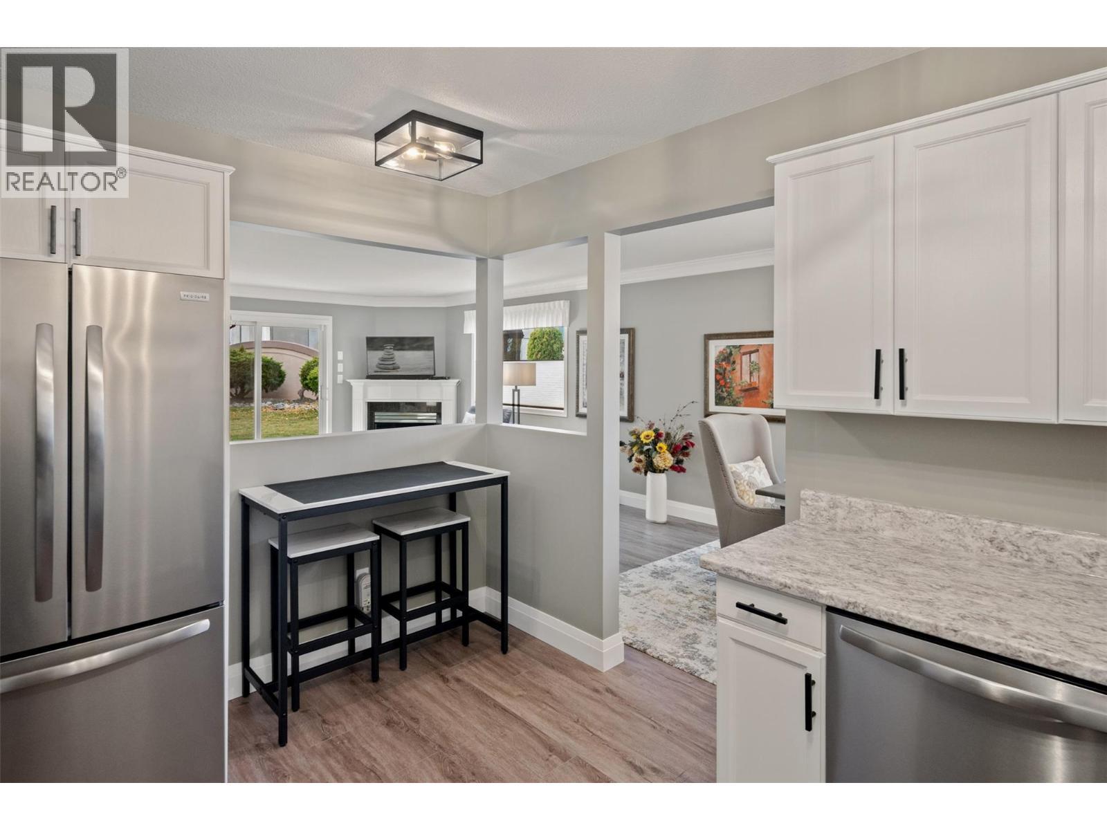 8700 Jubilee Road E Unit# 109, Summerland, BC - Indoor Photo Showing Kitchen