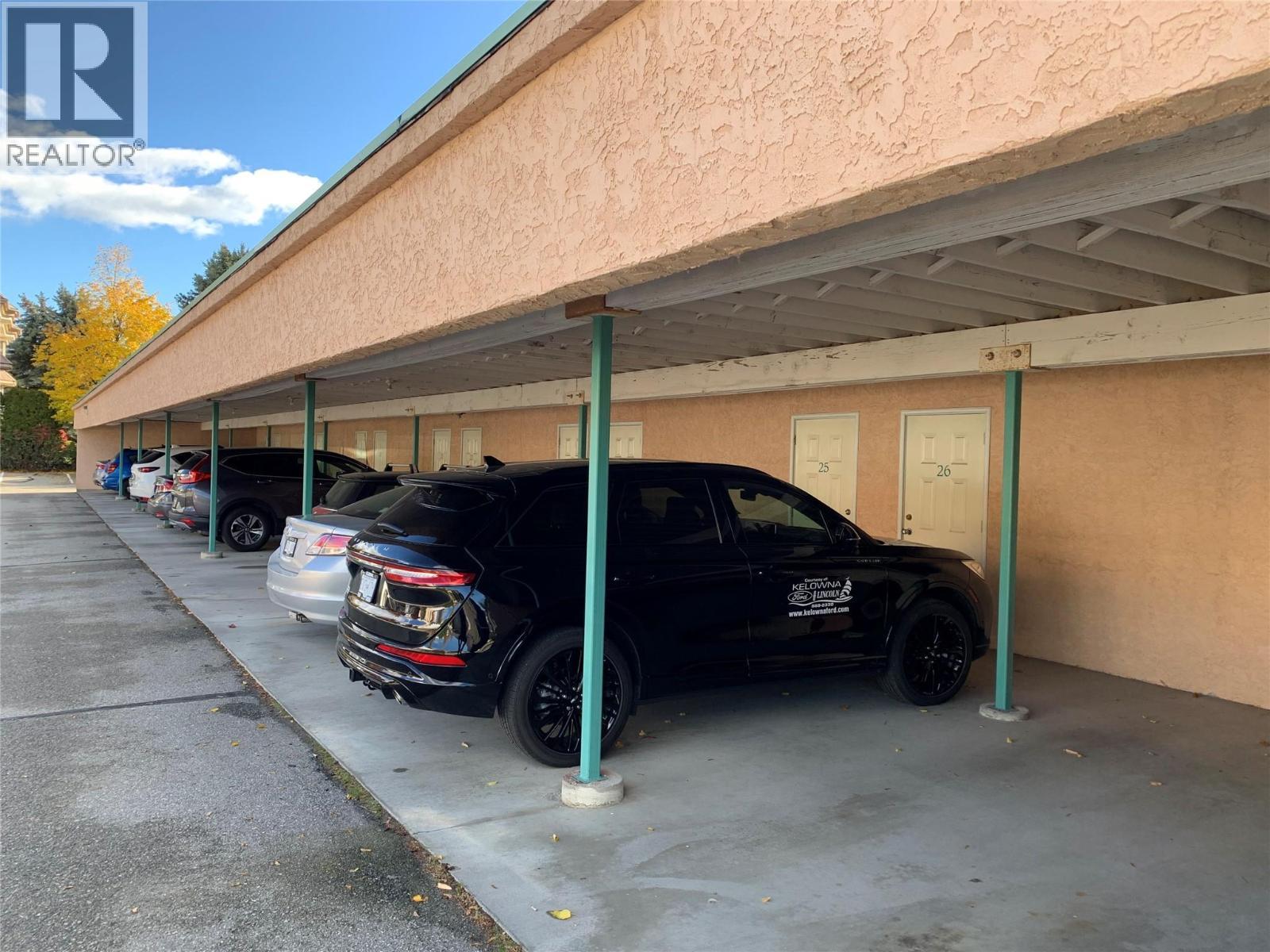 8700 Jubilee Road E Unit# 109, Summerland, BC - Indoor Photo Showing Garage