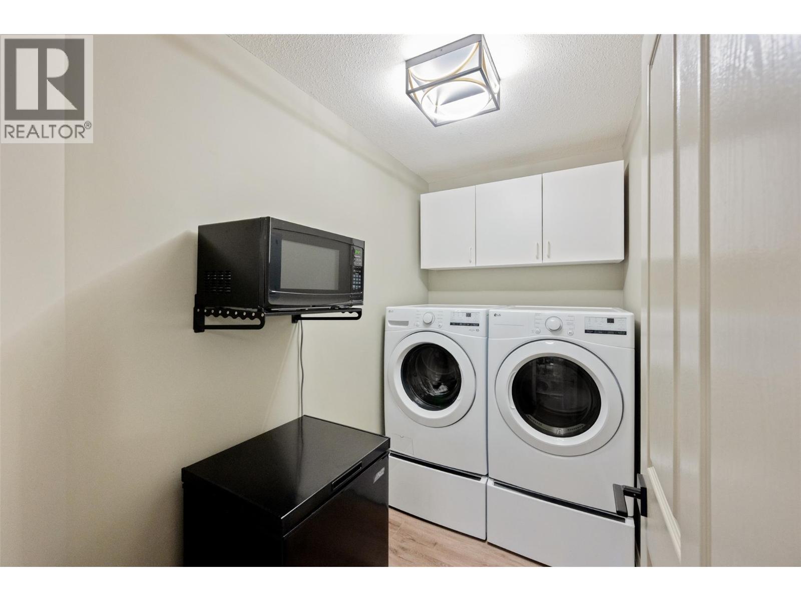 8700 Jubilee Road E Unit# 109, Summerland, BC - Indoor Photo Showing Laundry Room