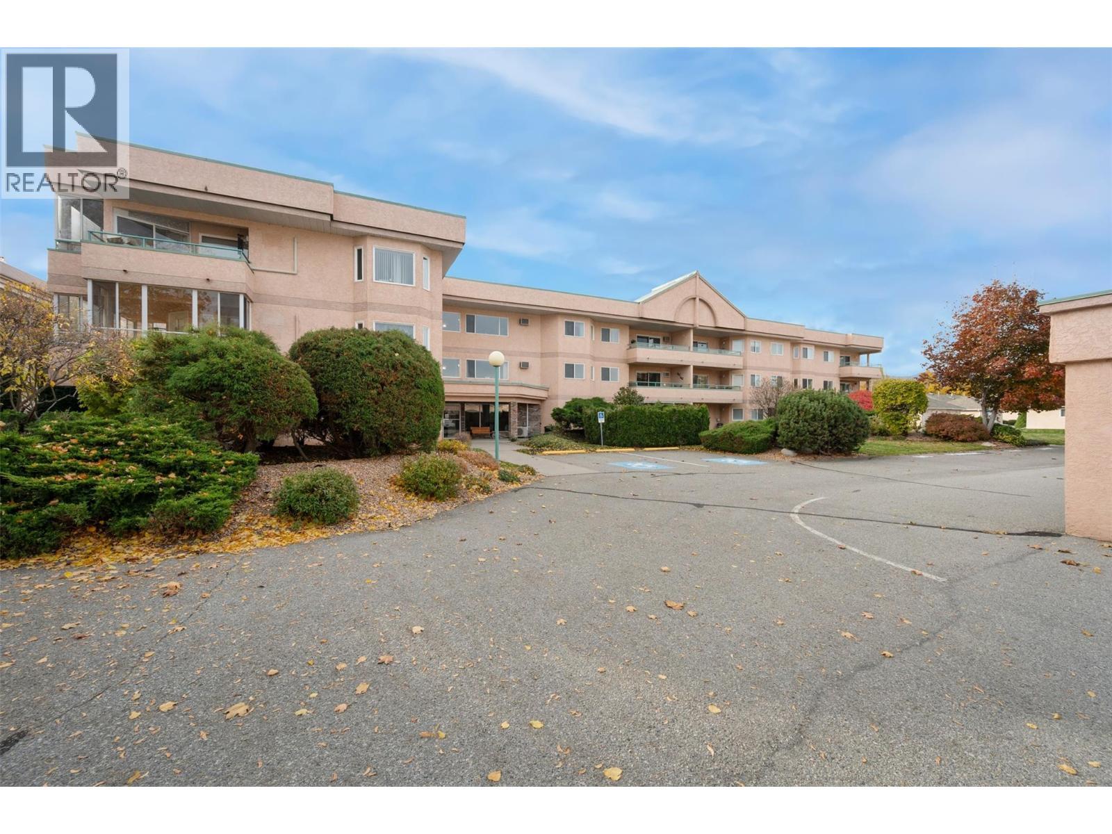 8700 Jubilee Road E Unit# 109, Summerland, BC - Outdoor With Facade