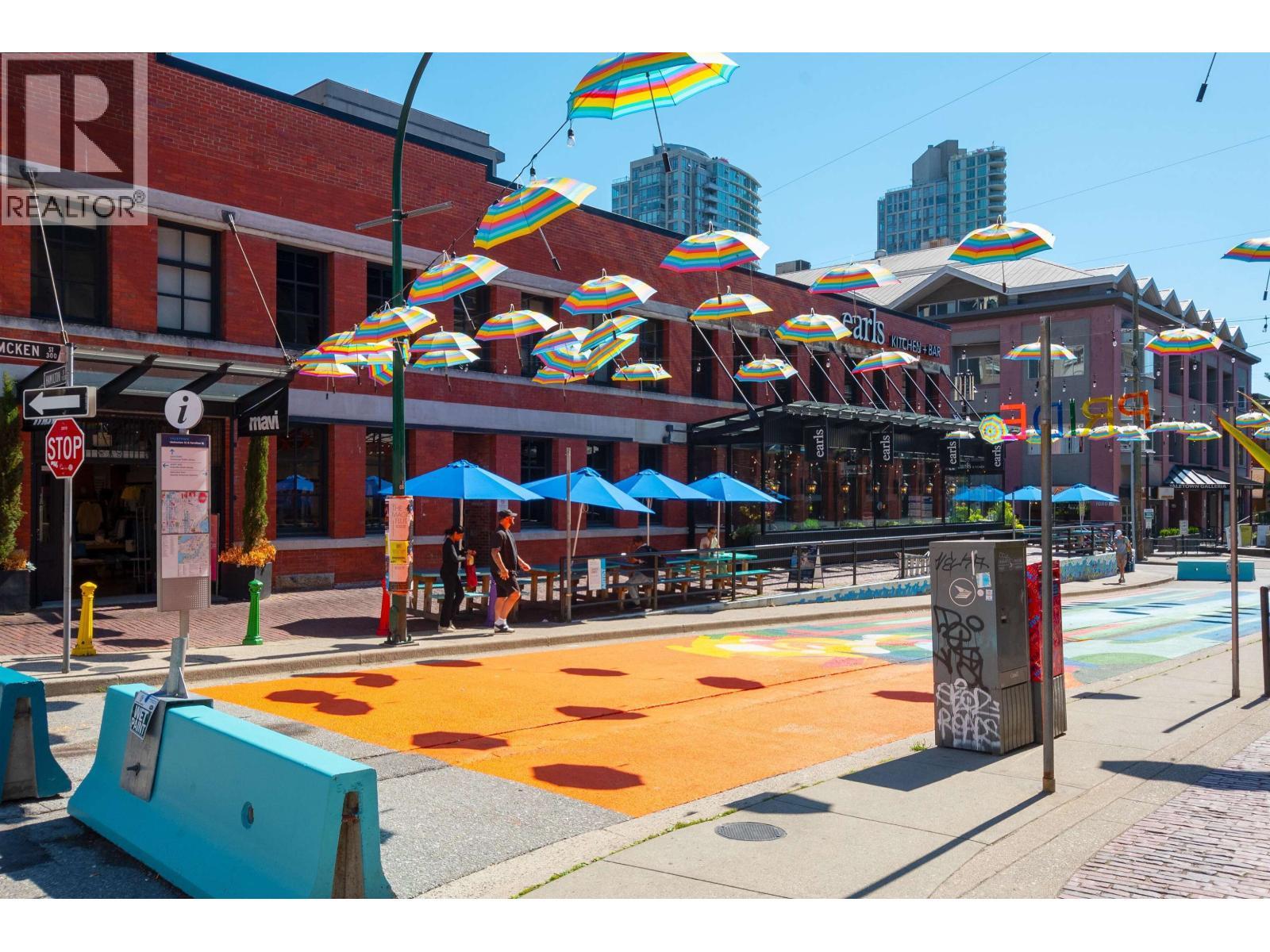 2201 977 Mainland Street, Vancouver, BC - Outdoor