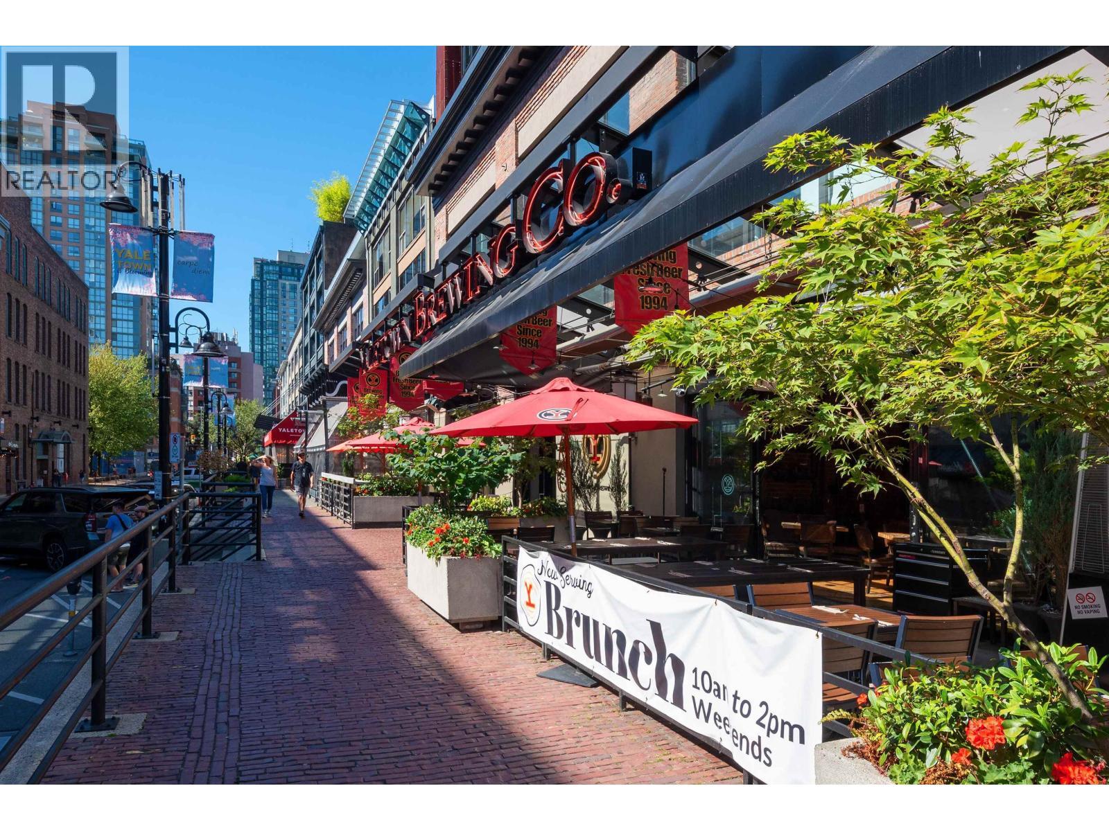 2201 977 Mainland Street, Vancouver, BC - Outdoor