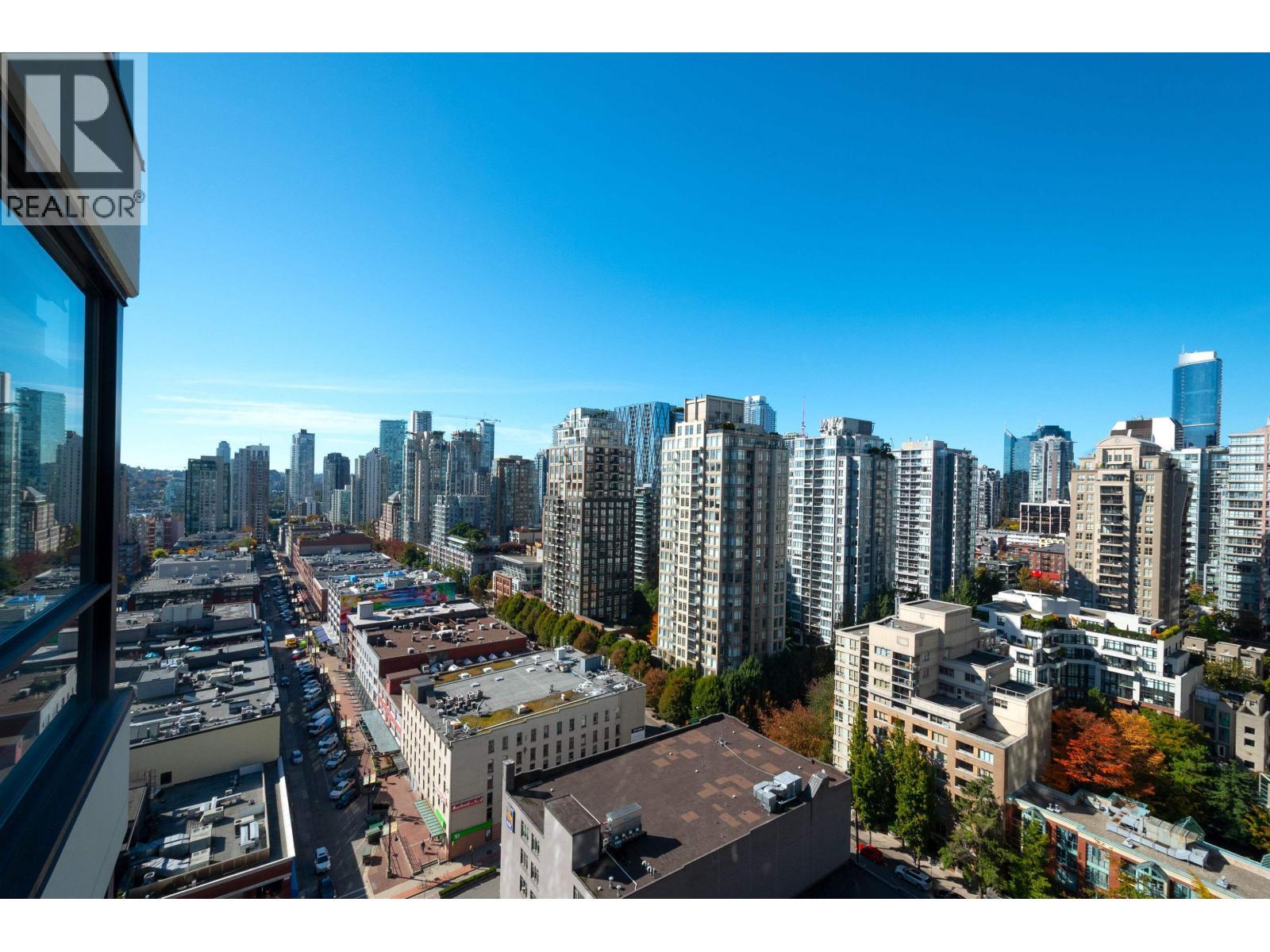 2201 977 Mainland Street, Vancouver, BC - Outdoor With View