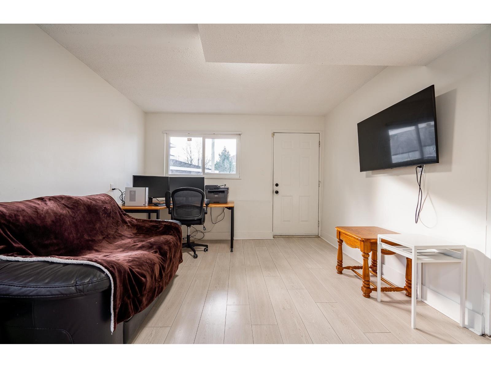 14858 88A Avenue, Surrey, BC - Indoor