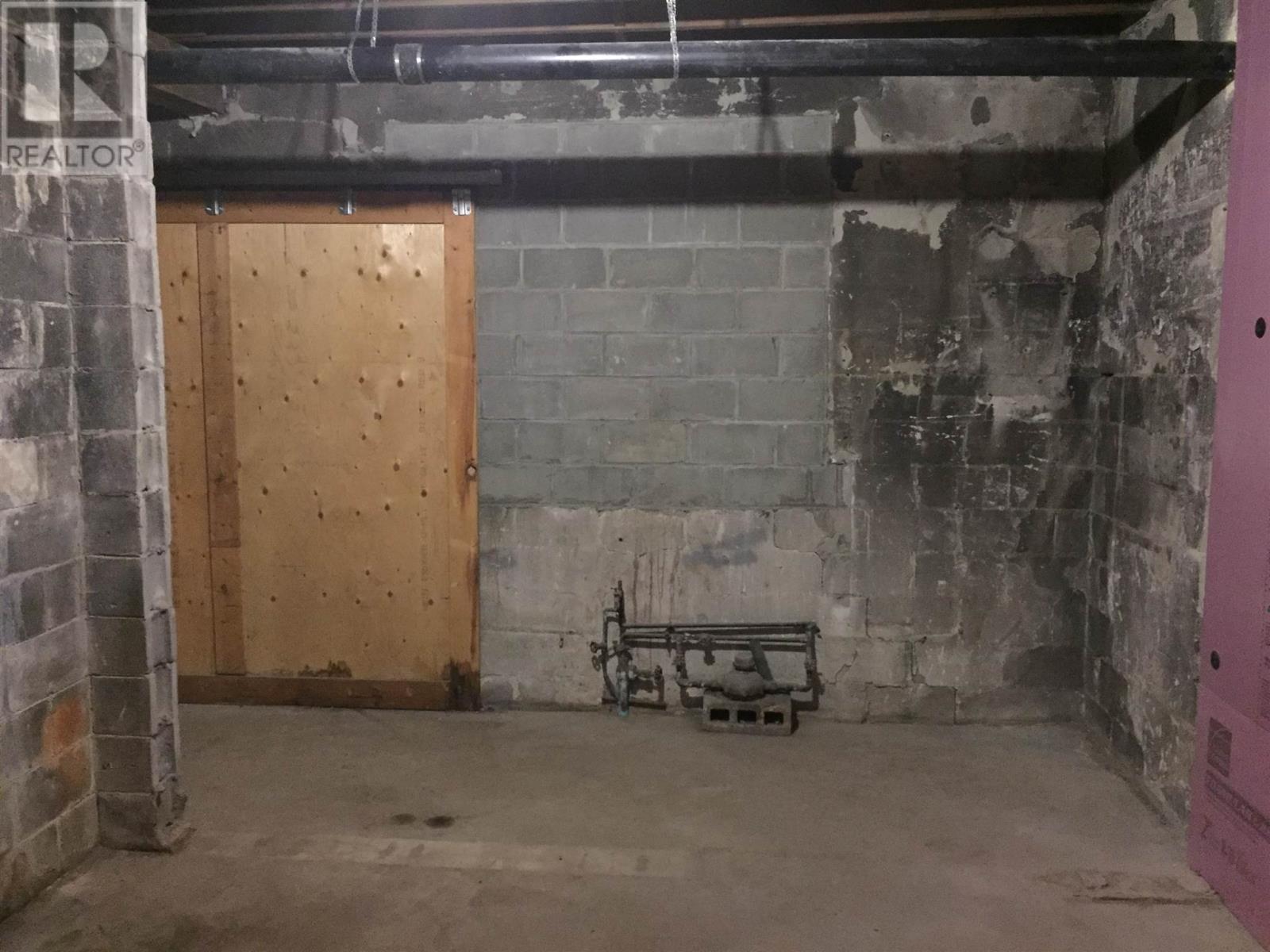 5B Perini Rd, Elliot Lake, ON