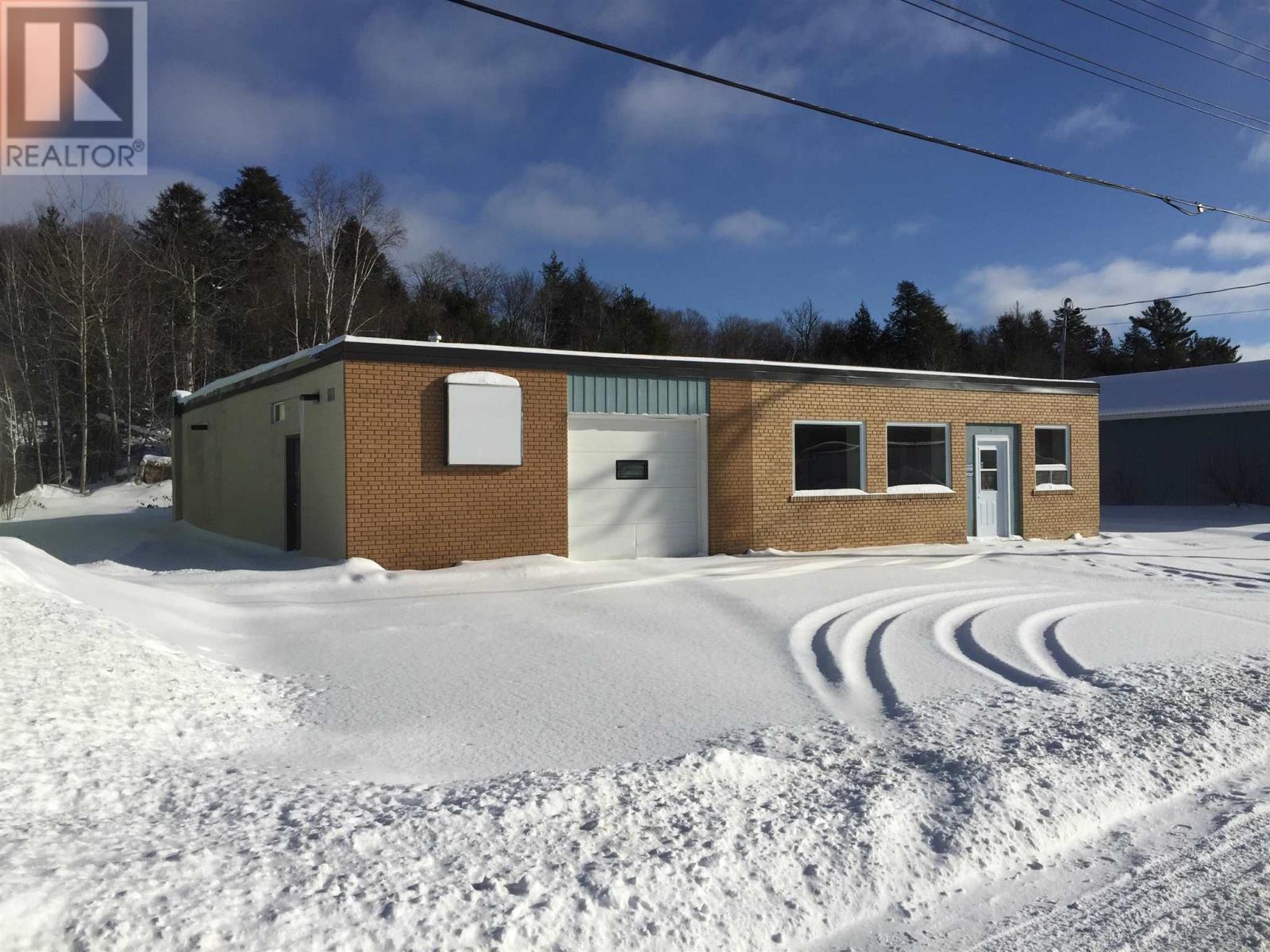 5B Perini Rd, Elliot Lake, ON