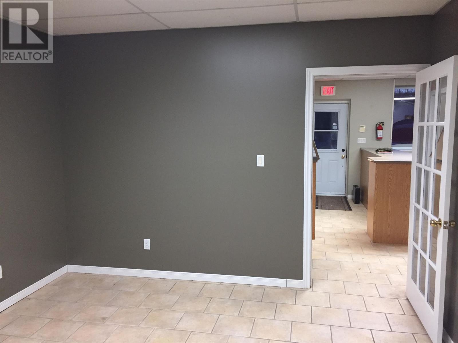 5B Perini Rd, Elliot Lake, ON