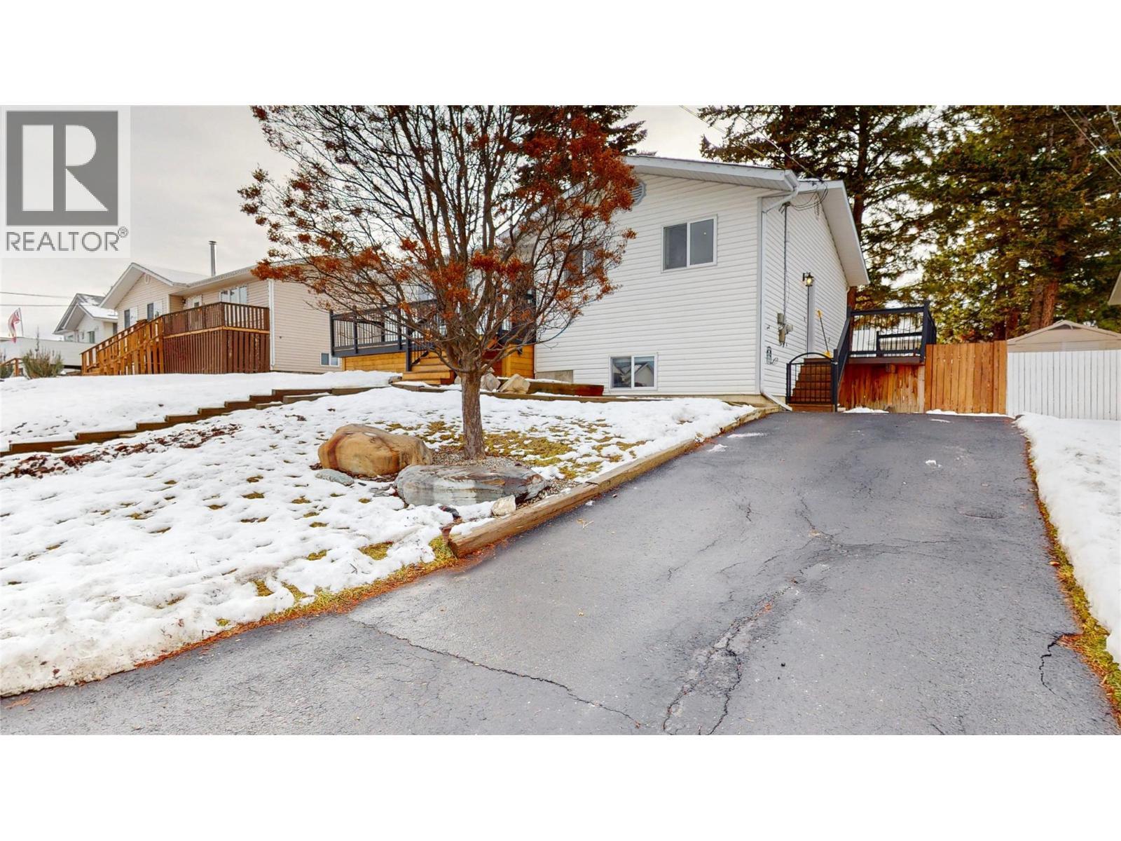 203 8Th Street S, Cranbrook, BC - Outdoor