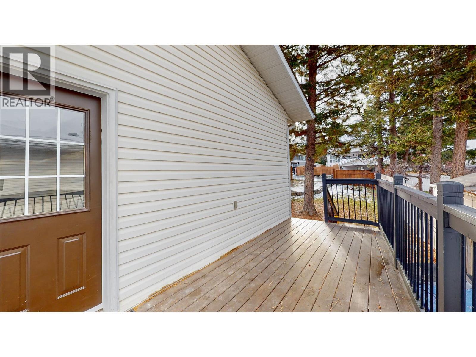 203 8Th Street S, Cranbrook, BC - Outdoor With Exterior