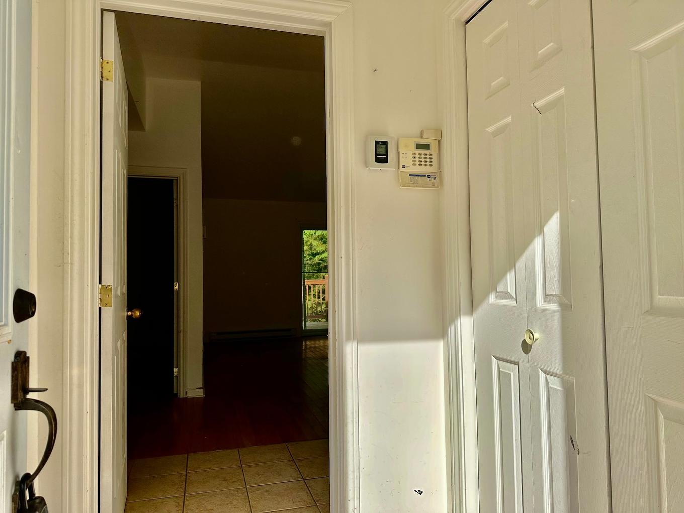 Exterior entrance - 36 Rue De L'Azur, Wentworth, QC - Indoor Photo Showing Other Room