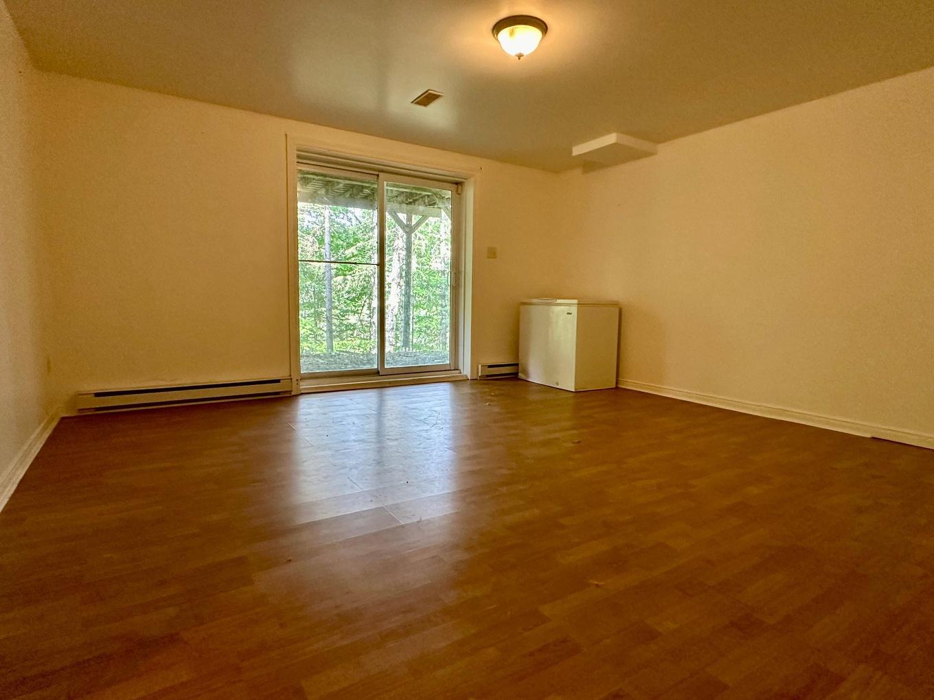 Family room - 36 Rue De L'Azur, Wentworth, QC - Indoor Photo Showing Other Room