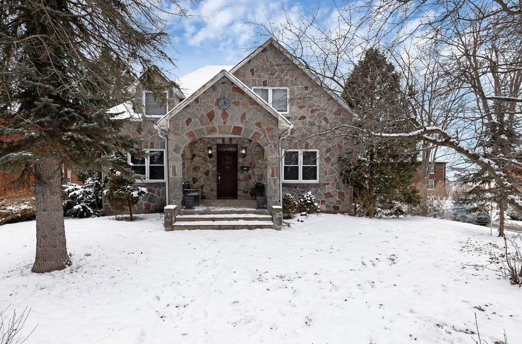 Frontage - 10 Ch. De Senneville, Sainte-Anne-De-Bellevue, QC - Outdoor With Facade