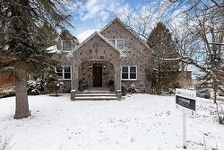 10 Ch. de Senneville Sainte-Anne-De-Bellevue, QC H9X 1B3