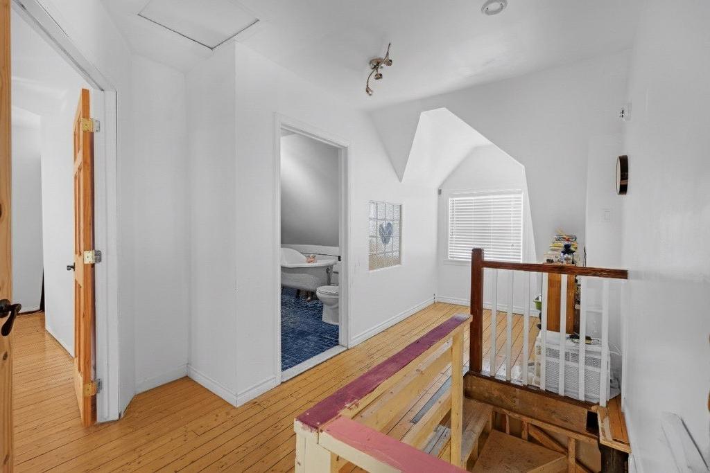 Hall d'entrée/Vestibule - 10 Ch. De Senneville, Sainte-Anne-De-Bellevue, QC - Indoor Photo Showing Other Room