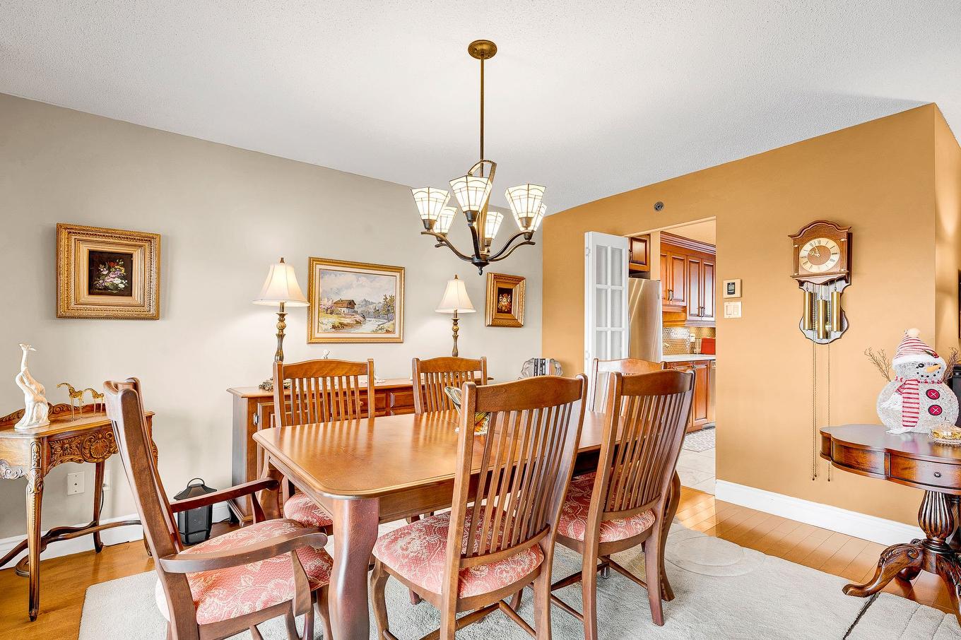 Salle à manger - 1005-4300 Place Des Cageux, Laval (Chomedey), QC - Indoor Photo Showing Dining Room