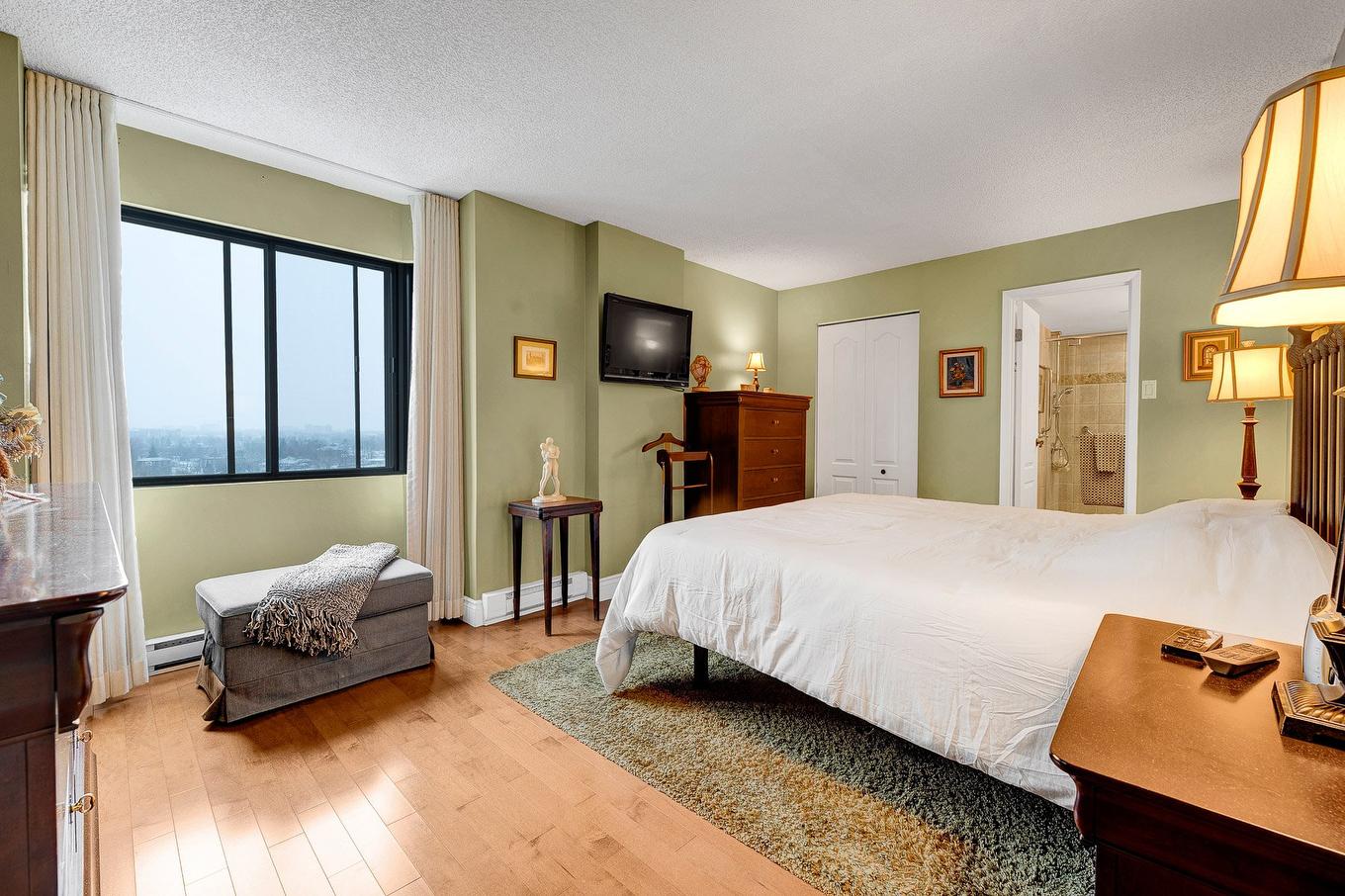 Chambre à coucher principale - 1005-4300 Place Des Cageux, Laval (Chomedey), QC - Indoor Photo Showing Bedroom