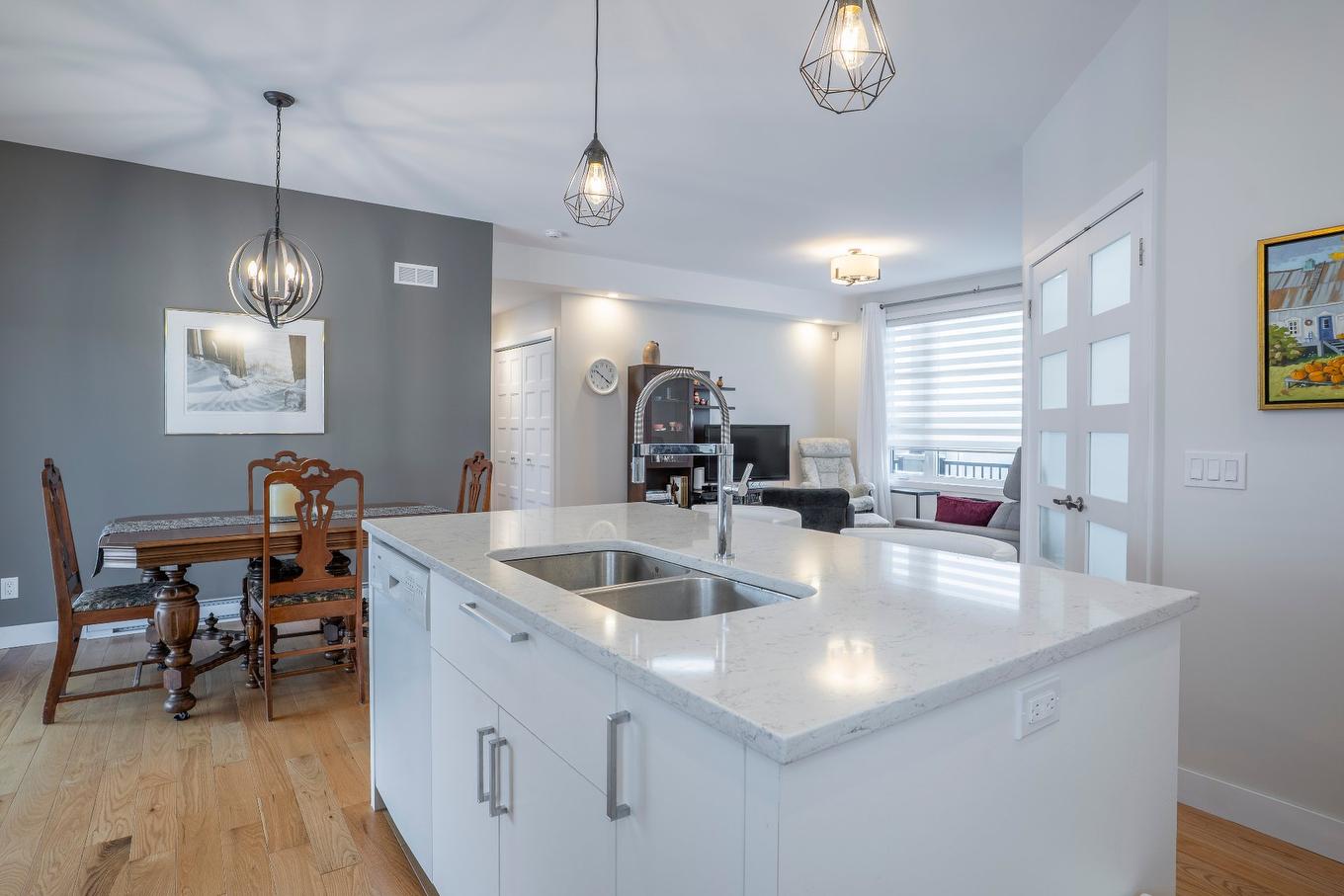 Kitchen - 16664 18E Avenue, Saint-Georges, QC - Indoor Photo Showing Kitchen With Double Sink