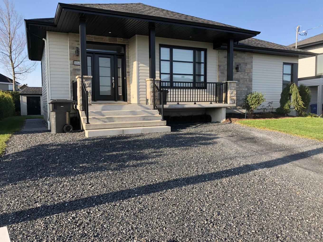 Exterior entrance - 16664 18E Avenue, Saint-Georges, QC - Outdoor With Deck Patio Veranda