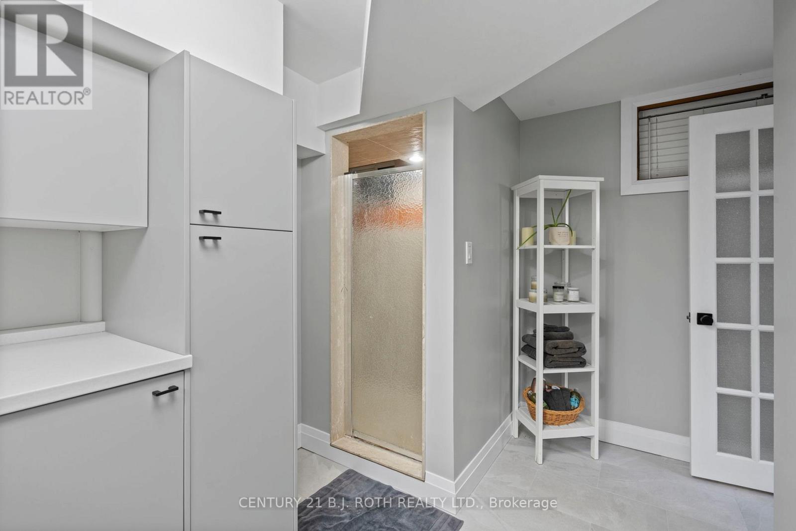 88 Puget Street, Barrie, ON - Indoor Photo Showing Other Room