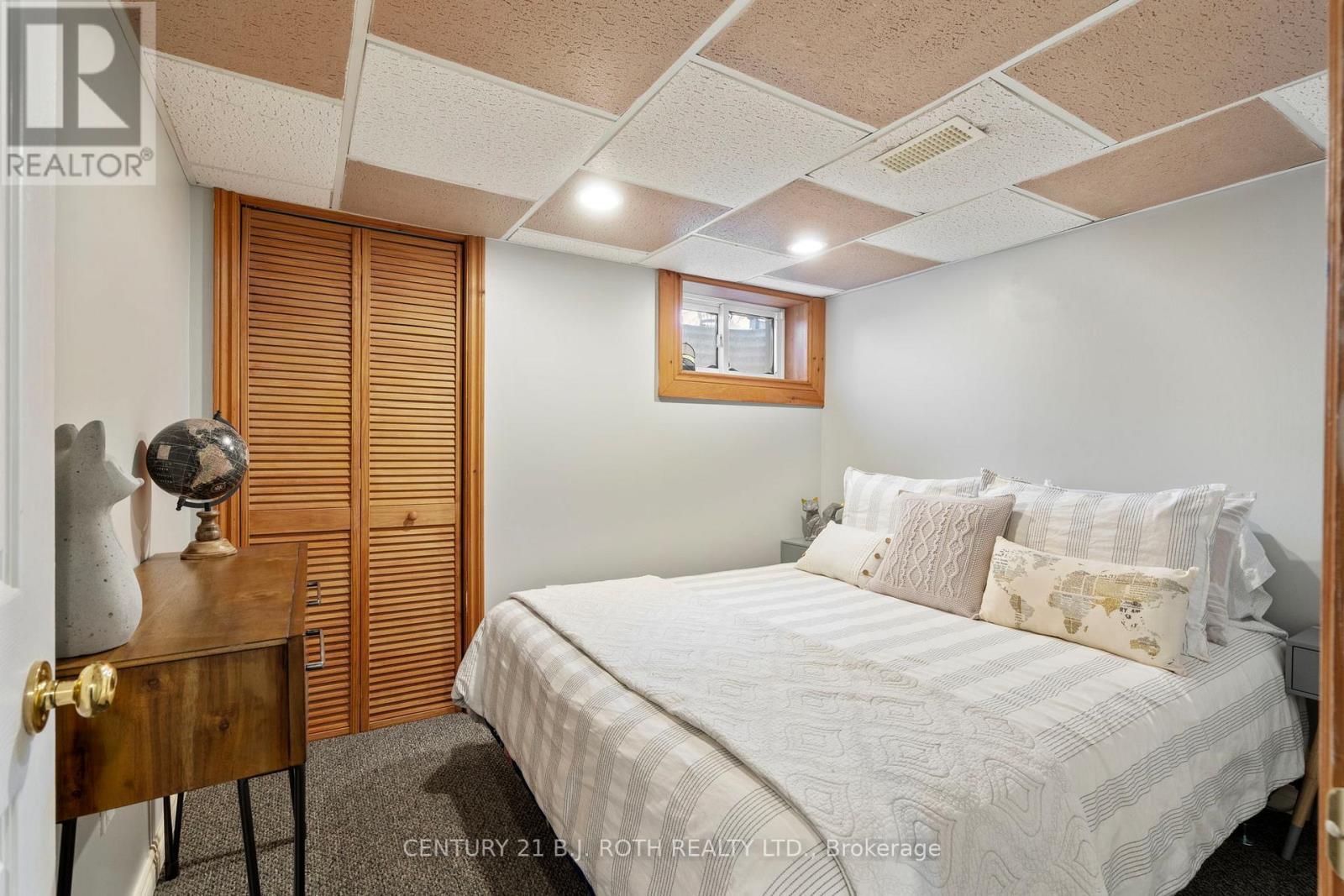 88 Puget Street, Barrie, ON - Indoor Photo Showing Bedroom