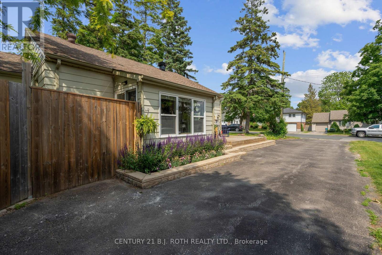 88 Puget Street, Barrie, ON - Outdoor