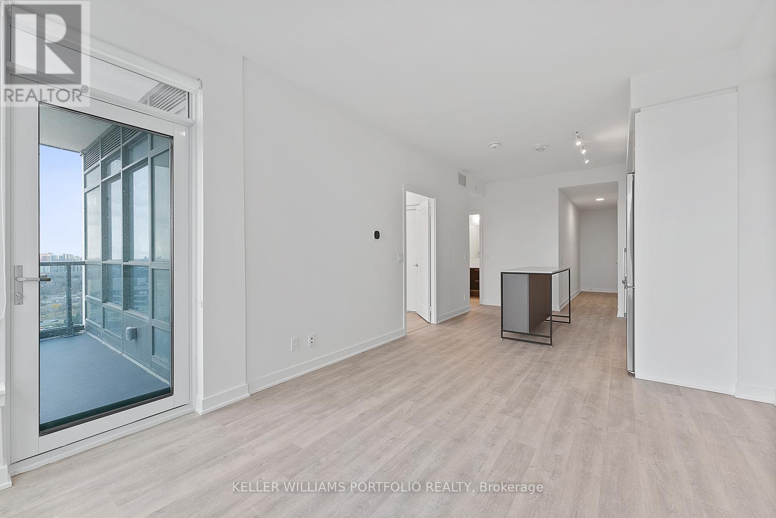 A-1910 - 30 Upper Mall Way, Vaughan, ON - Indoor Photo Showing Other Room