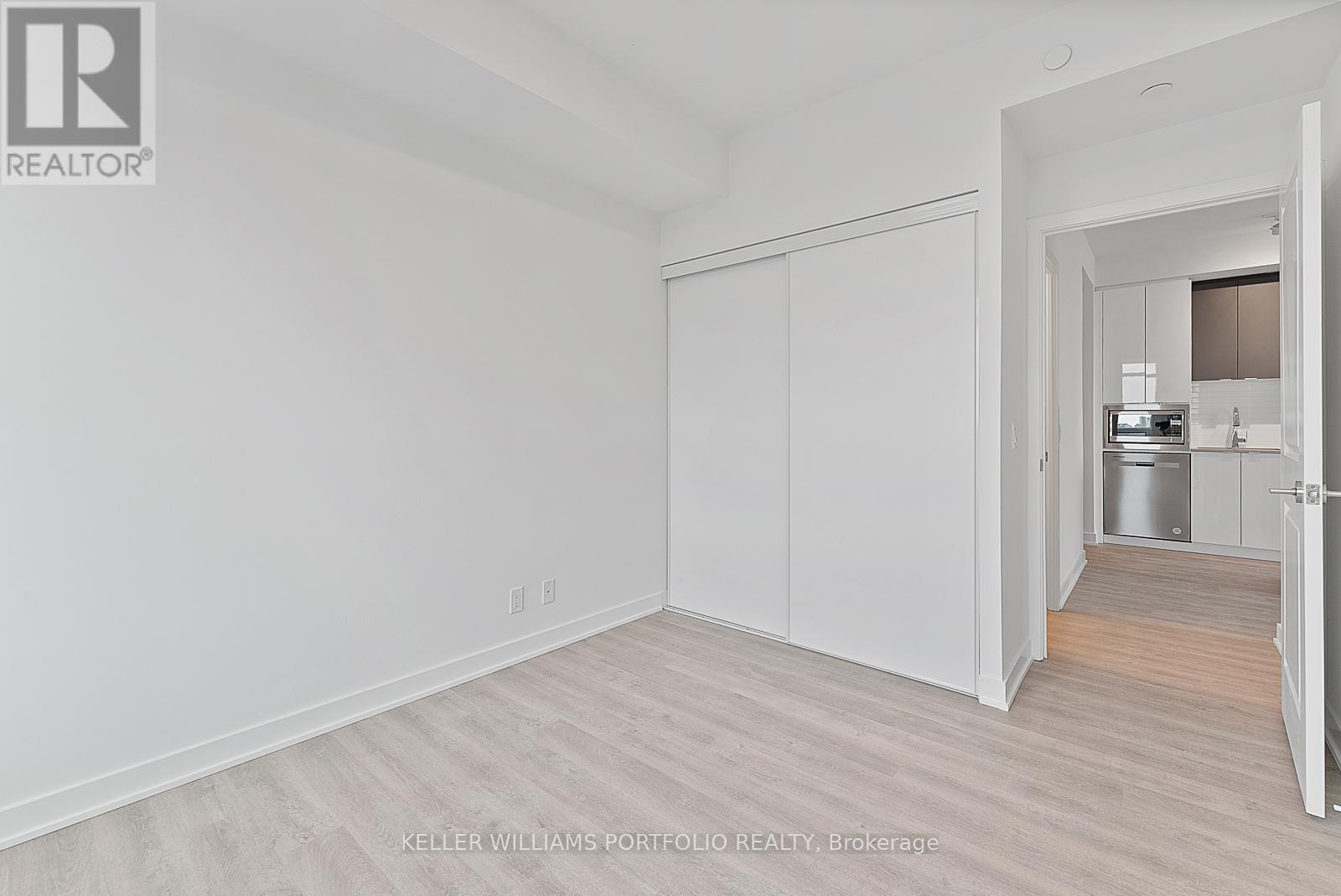 A-1910 - 30 Upper Mall Way, Vaughan, ON - Indoor Photo Showing Other Room