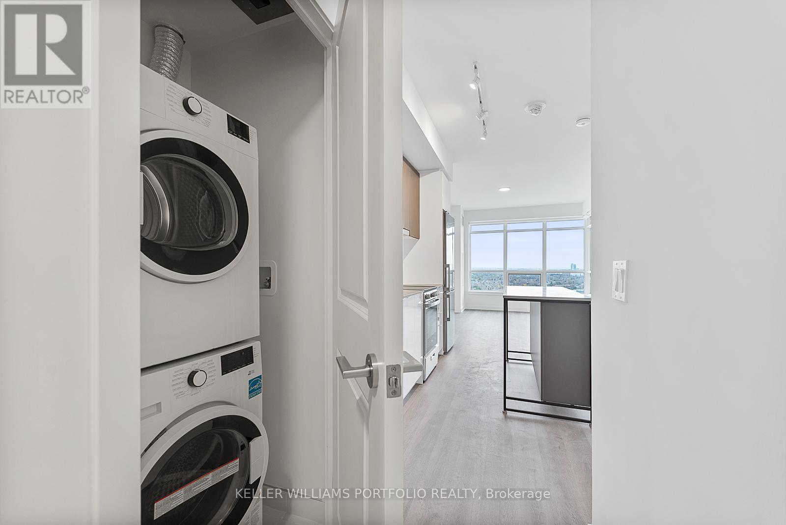 A-1910 - 30 Upper Mall Way, Vaughan, ON - Indoor Photo Showing Laundry Room