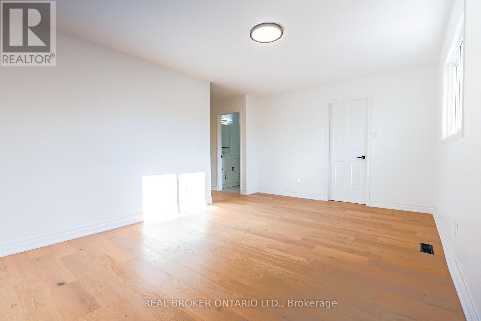 4326 Waterford Crescent, Mississauga, ON - Indoor Photo Showing Other Room