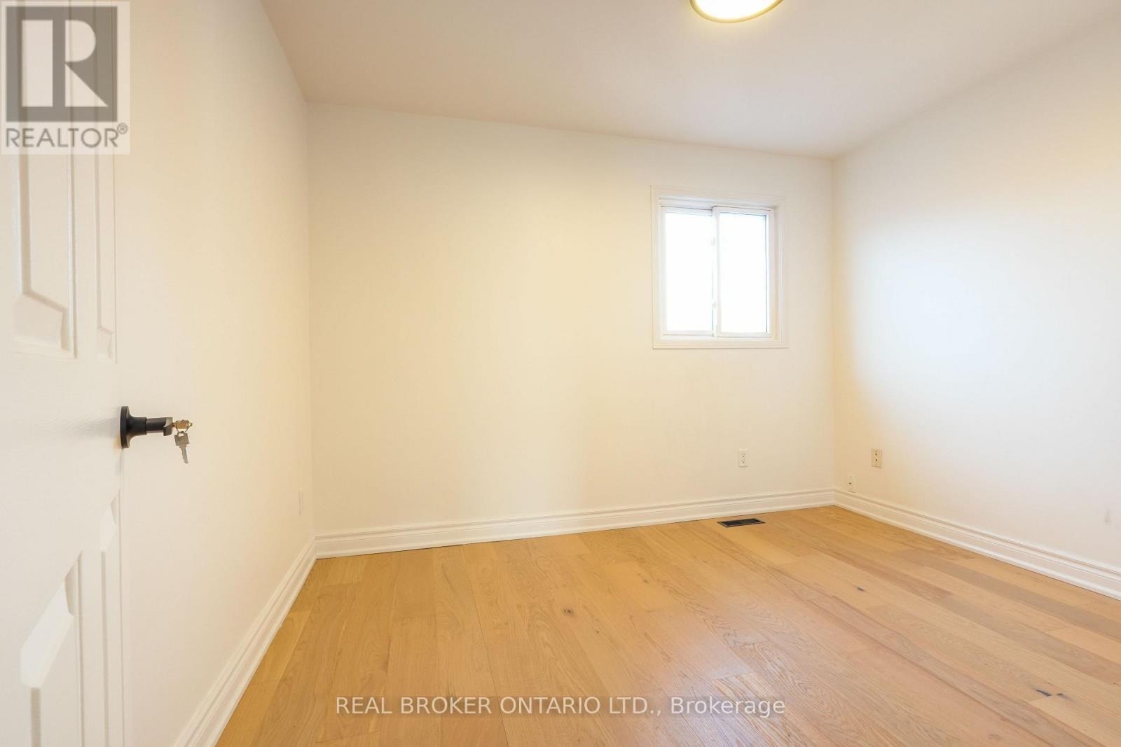 4326 Waterford Crescent, Mississauga, ON - Indoor Photo Showing Other Room