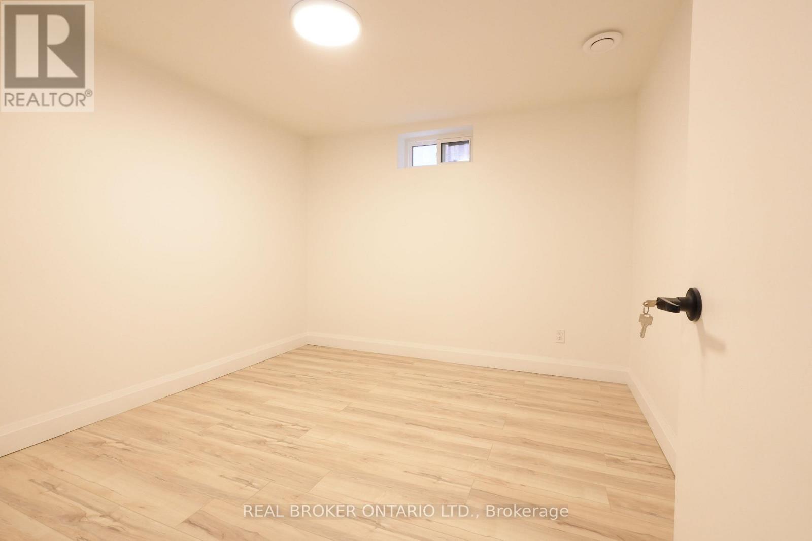 4326 Waterford Crescent, Mississauga, ON - Indoor Photo Showing Other Room