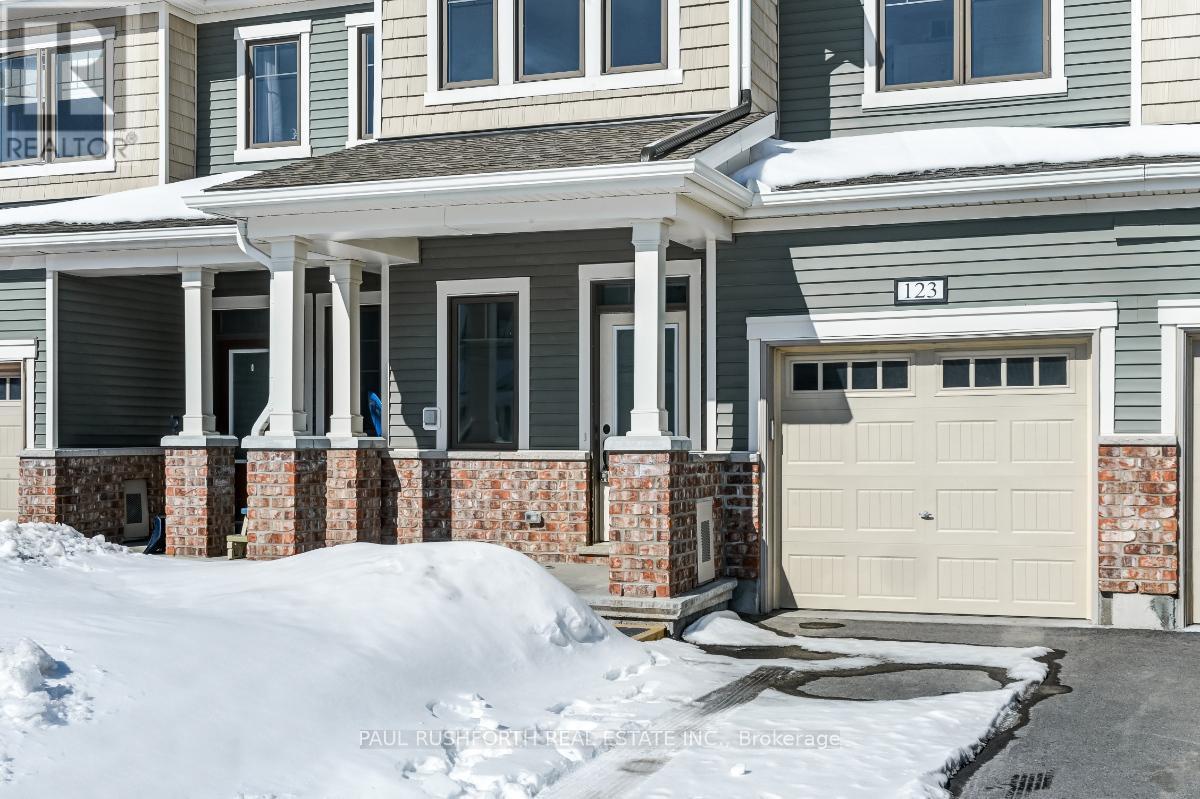 123 Pictou Crescent - 123 Pictou Crescent, Ottawa, ON - Outdoor With Facade